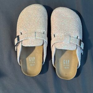 Gap kids glitter clogs